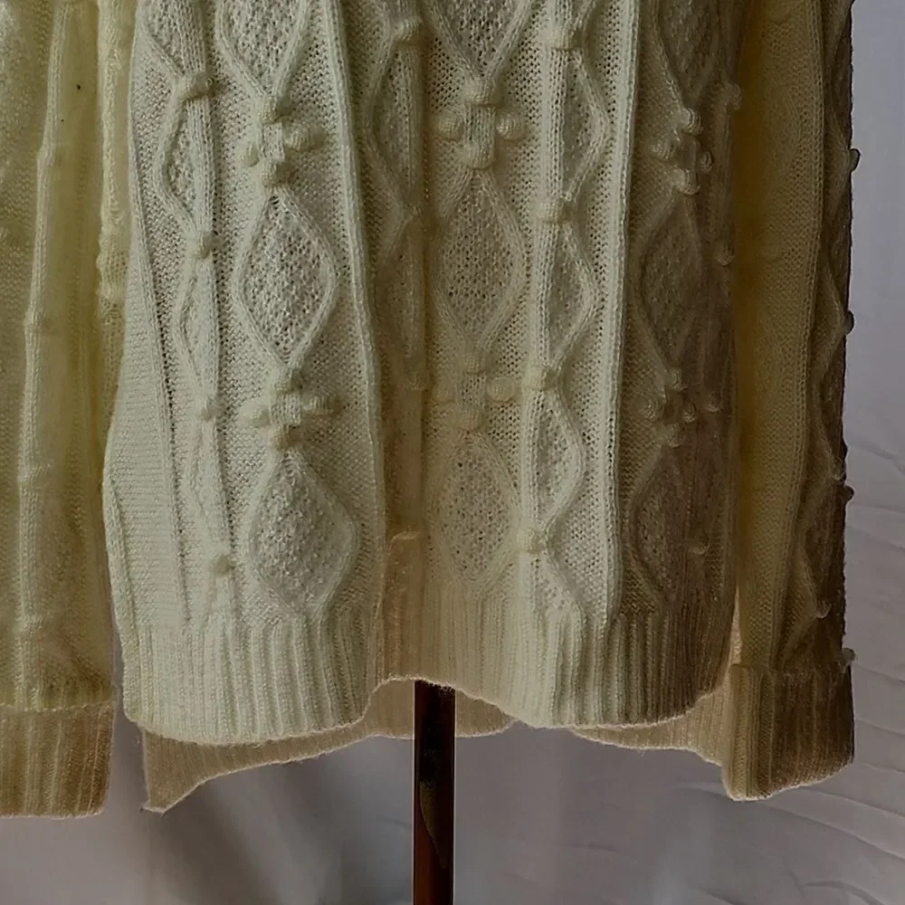 Gretchen Scott Airy Knit Popcorn Knot Stitch Cable Knit Cowl Neck Collar